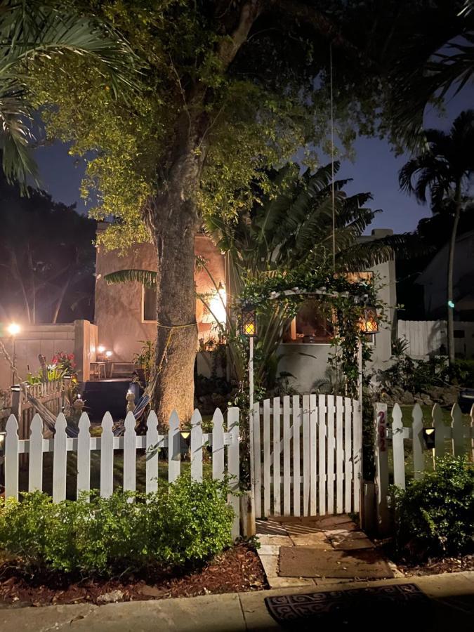 Ne Miami Cottage Екстериор снимка