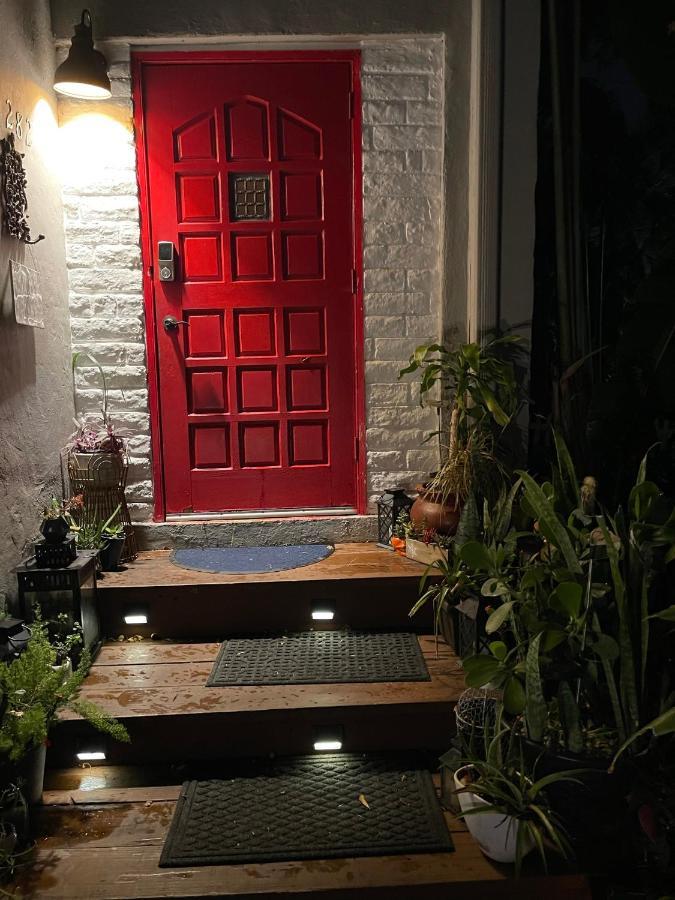 Ne Miami Cottage Екстериор снимка